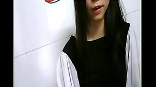 Little girl masturbating on webcam - myxcamgirl.com